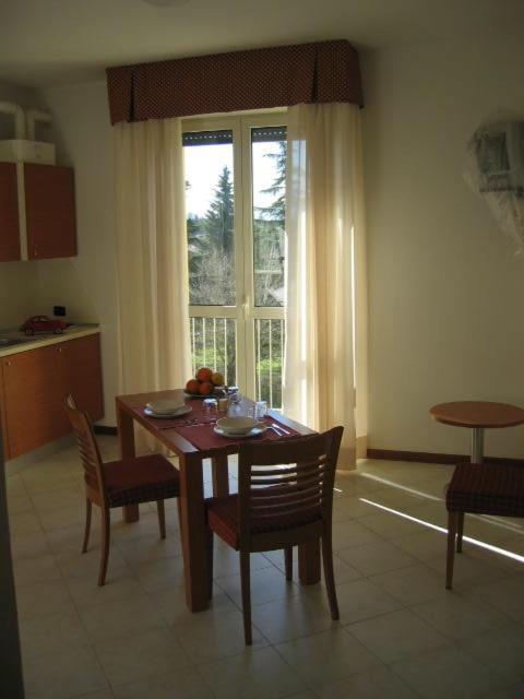 Residence Il Rampicante Монтичелли-Терме Номер фото